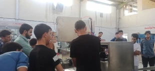 بازدید جمعی از  دانشجویان رشته برق و‌مکانیک  آموزشکده ملی مهارت شریف  ابرکوه  از گروه صنعتی حیدری 3
