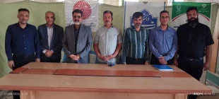 برپایی میز خدمت دانشکده ملی مهارت شریف  در آیین سیاسی عبادی نماز جمعه ابرکوه 2